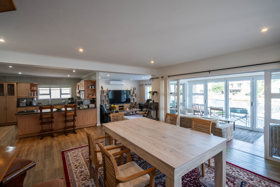 6 Bedroom Property for Sale in Royal Alfred Marina Eastern Cape